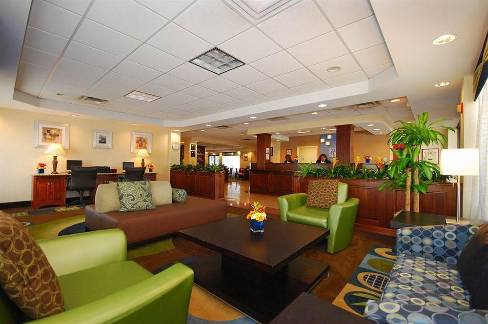 Quality Inn I-74 Batesville Exterior photo