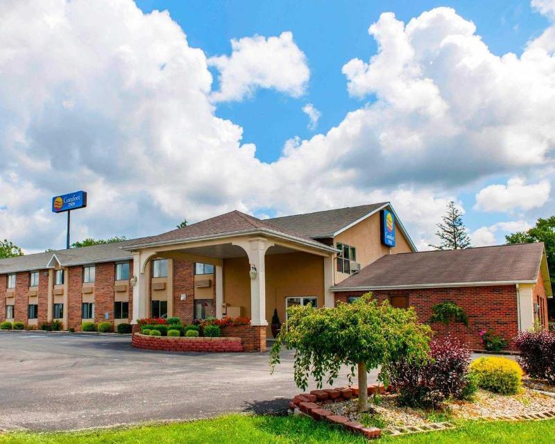 Quality Inn I-74 Batesville Exterior photo