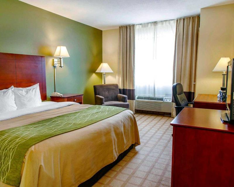 Quality Inn I-74 Batesville Exterior photo