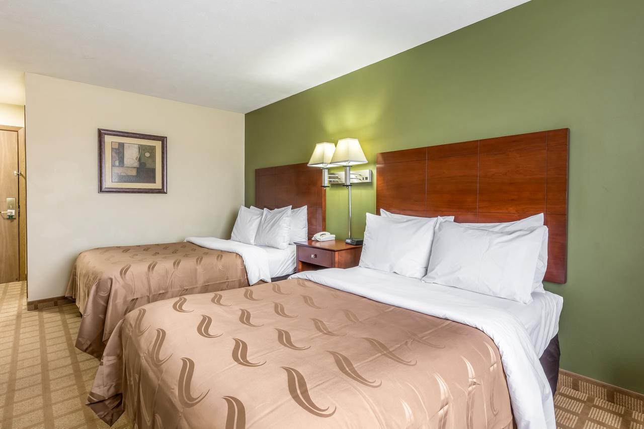 Quality Inn I-74 Batesville Exterior photo