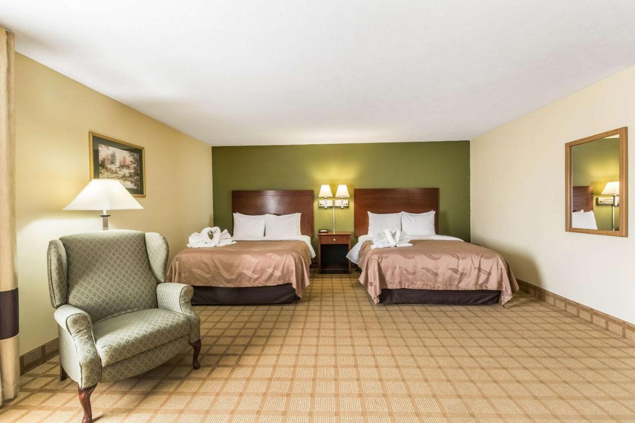 Quality Inn I-74 Batesville Exterior photo