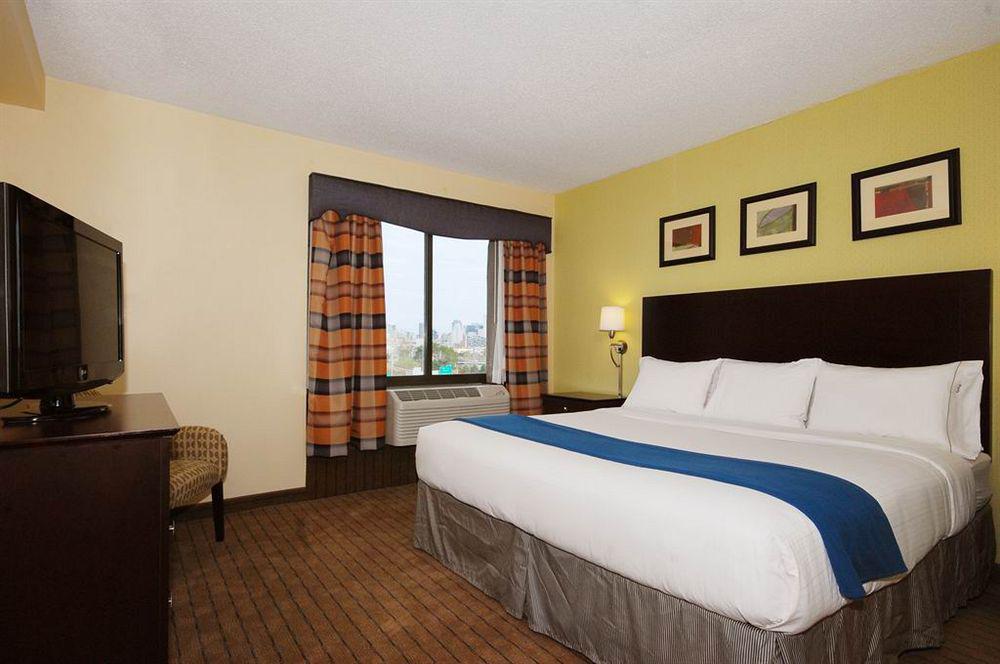 Quality Inn I-74 Batesville Exterior photo